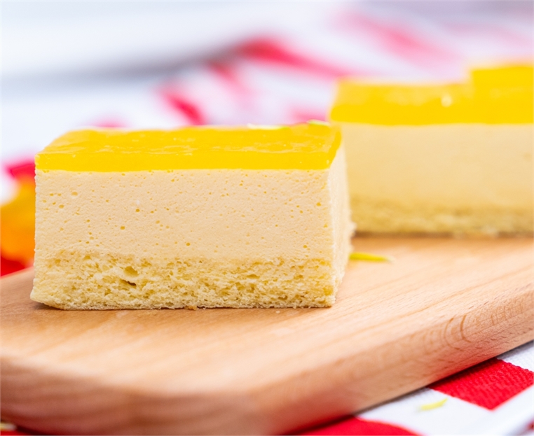 Bánh mousse chanh dây